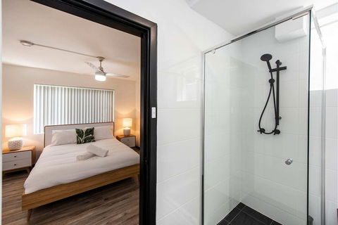 Stylish Apartment In Leafy South Perth - Kingaroy Accommodation 3