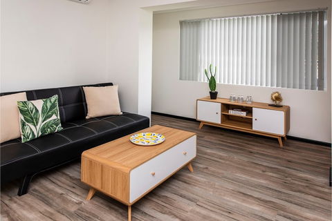 Stylish Apartment In Leafy South Perth - Kingaroy Accommodation 5