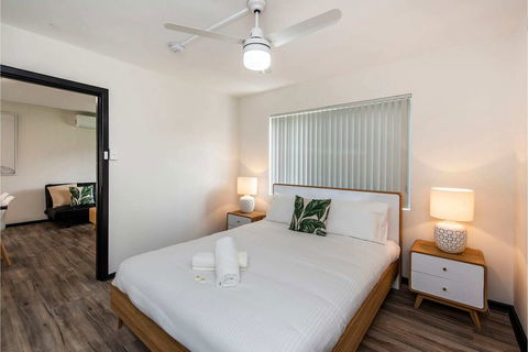 Stylish Apartment In Leafy South Perth - Kingaroy Accommodation 2