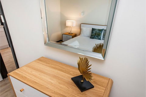 Contemporary 1BR Apartment - Near The City - Kingaroy Accommodation 4