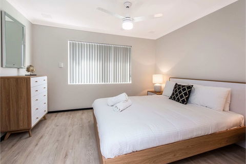 Bright 1BR Apartment Close To Foreshore & Cbd - Kingaroy Accommodation 0