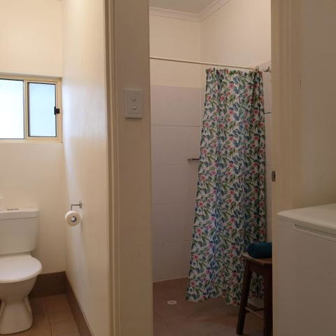 Blue Seas - Kingaroy Accommodation 5
