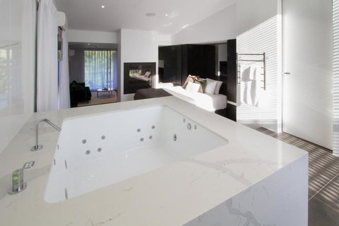 Hepburn Springs Escape Villa 7 - Kingaroy Accommodation 2