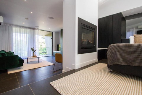 Hepburn Springs Escape Villa 7 - Kingaroy Accommodation 1