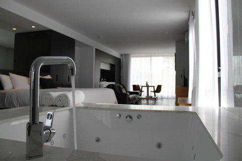 Hepburn Springs Escape Villa 7 - Kingaroy Accommodation 5