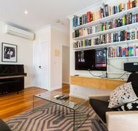 KIM 2BDR West Melbourne Apartment - Kingaroy Accommodation