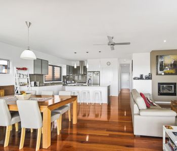 SUNNY DAZE BONNY HILLS - Kingaroy Accommodation 4