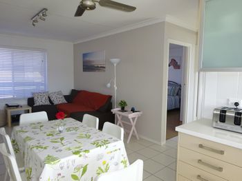 Selene Holiday Apartment AtWest Beach - Kingaroy Accommodation 0