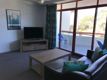 FATHOMS 19 - Kingaroy Accommodation 0