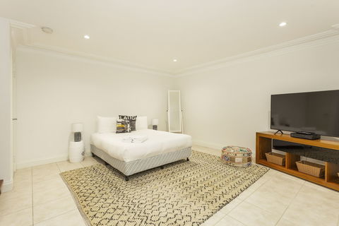Cottesloe Waters Apartment - Kingaroy Accommodation 2