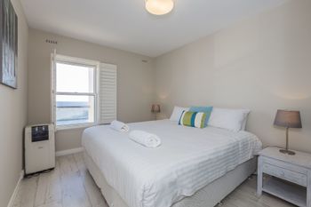 Cottesloe Azura Apartment - Kingaroy Accommodation 2