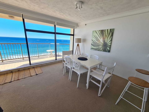 Absolute Beachfront With Views 2BR Apt - Kingaroy Accommodation 6