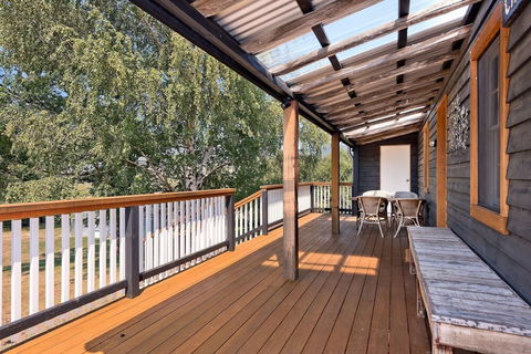 Crackenback Cottage 1884 - Kingaroy Accommodation 5