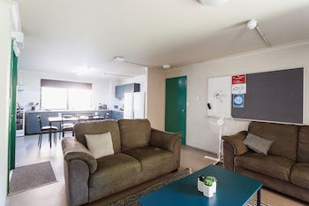 Guild House - Kingaroy Accommodation 6