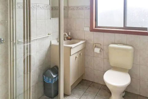 Home Near Shops & Beach - Kingaroy Accommodation 1