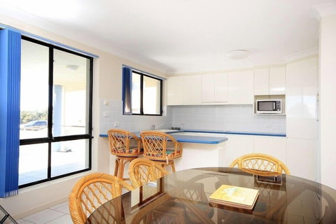Hi Surf Unit 1 - Kingaroy Accommodation 2