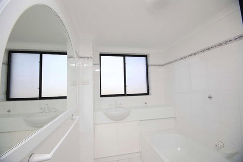 Hi Surf Unit 1 - Kingaroy Accommodation 1