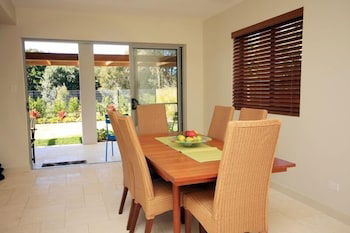Lorikeet 2 - Kingaroy Accommodation 2