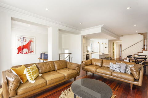 Cottesloe Aqua Retreat - Executive Escapes - Kingaroy Accommodation 1