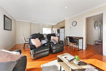 Spacious & Bright 4 Bedroom Home - Kingaroy Accommodation 1