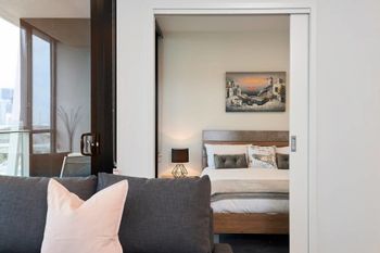 Stunning Harbour & City View Loft - Kingaroy Accommodation 6