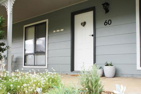 Charlottes Honor River & Golf Cottage - Kingaroy Accommodation 2