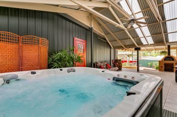 Juggle House - Kingaroy Accommodation 0