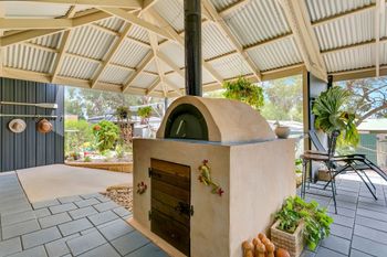 Juggle House - Kingaroy Accommodation 6