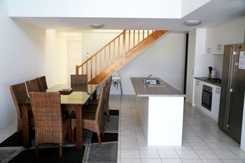 Waters Edge - Kingaroy Accommodation 3