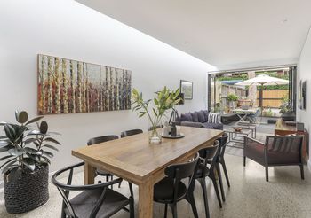 Stunning Executive Home In Glebe - Kingaroy Accommodation 0