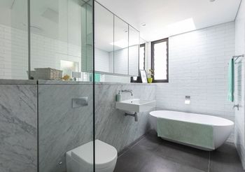 Stunning Executive Home In Glebe - Kingaroy Accommodation 4