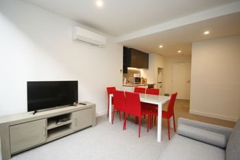 Next To Victoria Market CBD - Kingaroy Accommodation 0