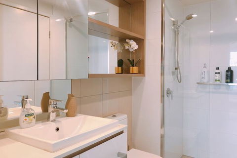 St.Tropez Apartment - Kingaroy Accommodation 2