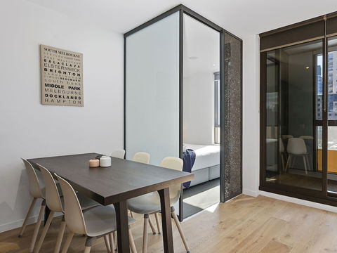 CHARLOTTE Manhatten Building Near Spencer St. & Southern Cross Station - Kingaroy Accommodation 4