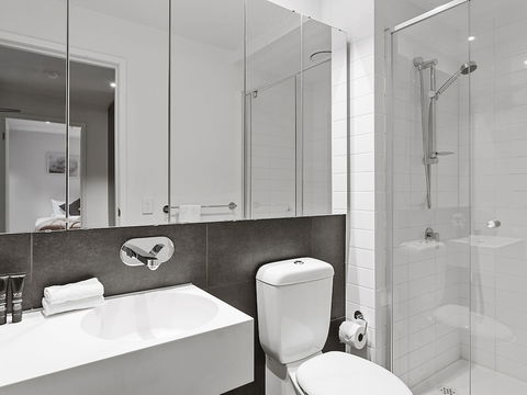 CHARLOTTE Manhatten Building Near Spencer St. & Southern Cross Station - Kingaroy Accommodation 3