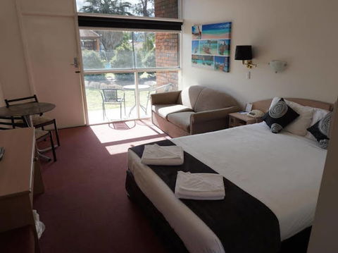 Econo Lodge Tamworth - Kingaroy Accommodation 3