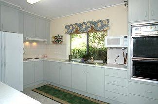 Ambience Holiday Apartments - Kingaroy Accommodation 3