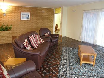 Ambience Holiday Apartments - Kingaroy Accommodation 5