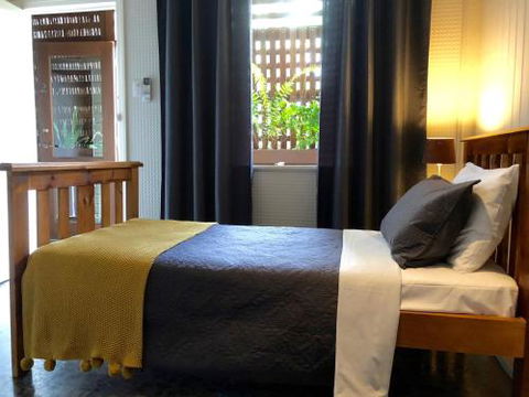 Five 3 Five - The Beachside Barracks - Kingaroy Accommodation 3