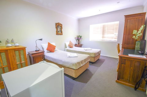 Regency Apartments - Kingaroy Accommodation 2