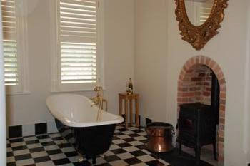 Heritage Retreat - Kingaroy Accommodation 3