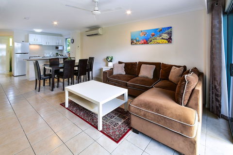 Sunset Waters Apartments - Kingaroy Accommodation 6