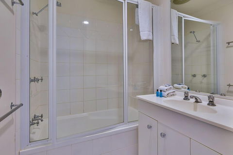 Sunset Waters Apartments - Kingaroy Accommodation 2