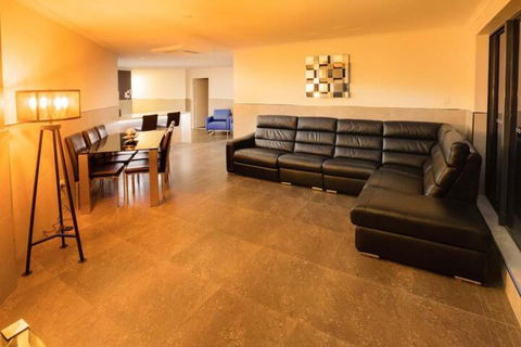 Nautilos On The Harbour - Kingaroy Accommodation 2