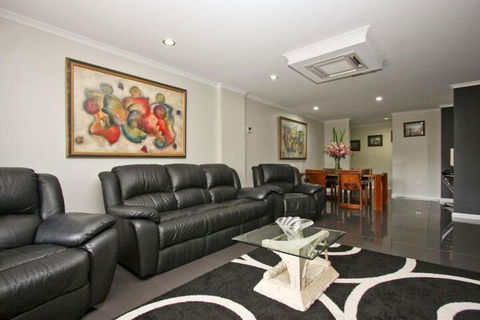 Nautilos On The Harbour - Kingaroy Accommodation 3