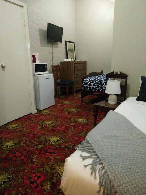 Ithaca 1896 Manor - Kingaroy Accommodation 5