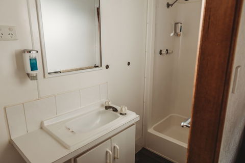 G'day Parks Ararat - Kingaroy Accommodation 0