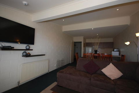 Alpine Heights 08 - Kingaroy Accommodation 3