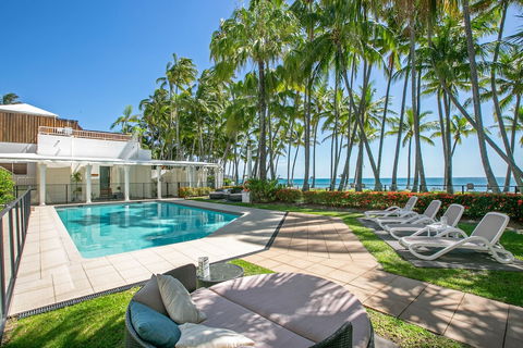 Poolside Apt In Alamanda Beachfront Resort 41 - Kingaroy Accommodation 2