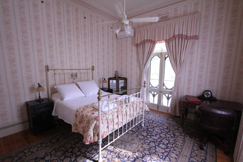 Palm House - Kingaroy Accommodation 2